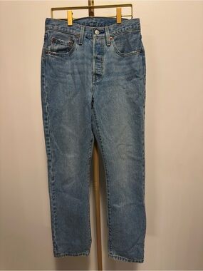 Levi's 501 Jeans W26 L30 Medium Wash Straight Leg Red Tab